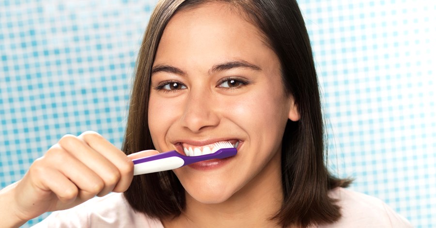 6 Common Tooth Brushing Mistakes that Should Totally be Avoided